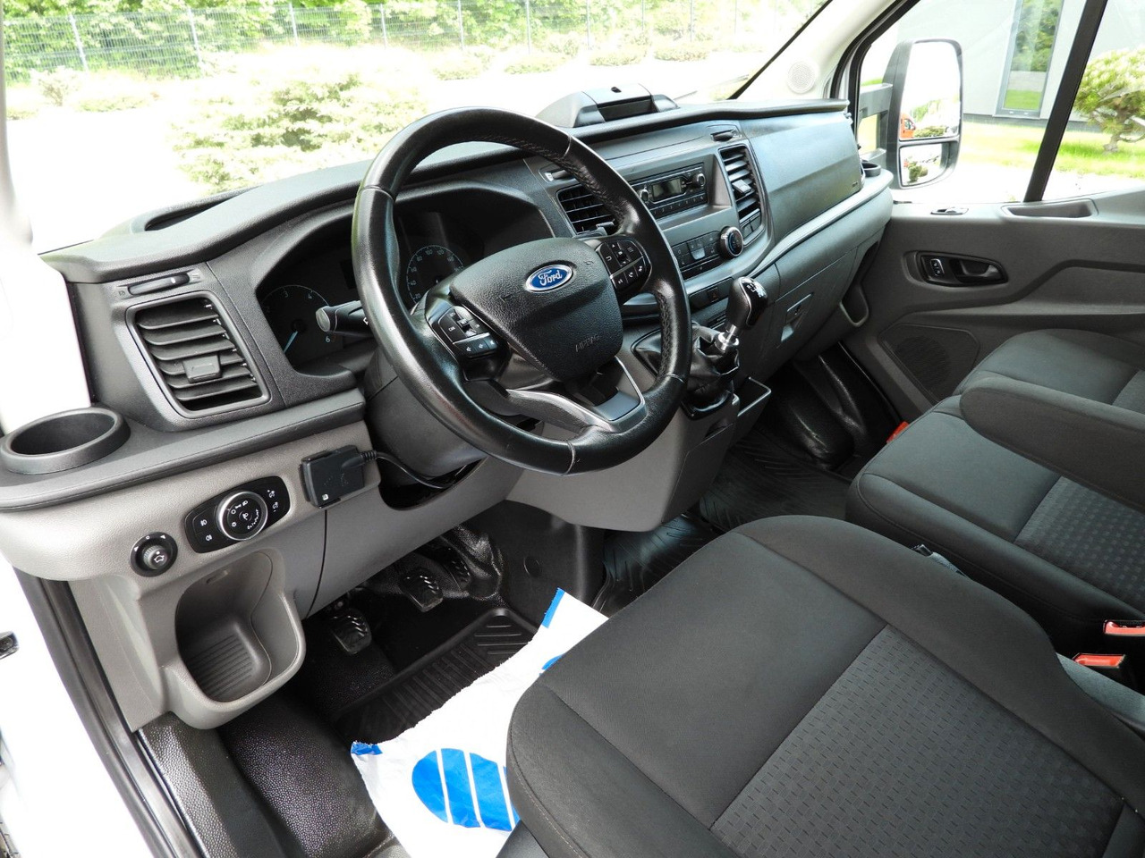 Ford TRANSIT KOFFER AUFZUG 8 PALETTEN TEMPOMAT - Furgoneta caja cerrada: foto 2 Ford TRANSIT KOFFER AUFZUG 8 PALETTEN TEMPOMAT - Furgoneta caja cerrada: foto 2