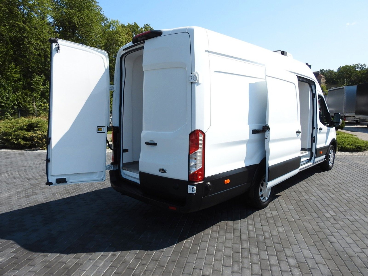Ford TRANSIT KÜHLKASTENWAGEN 0*C HEIZFUNKTION Ford TRANSIT KÜHLKASTENWAGEN 0*C HEIZFUNKTION - Furgoneta frigorifica: foto 3 Ford TRANSIT KÜHLKASTENWAGEN 0*C HEIZFUNKTION Ford TRANSIT KÜHLKASTENWAGEN 0*C HEIZFUNKTION - Furgoneta frigorifica: foto 3