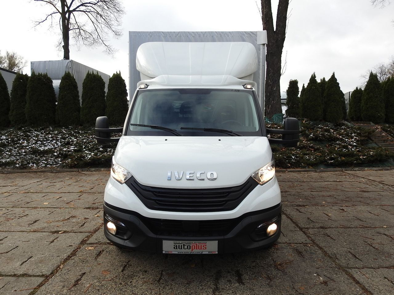 IVECO DAILY 35S16 NEW TARPAULIN LIFT 8 PALLETS CRUISE CONTROL AIR CONDITIONING 160HP - Furgoneta con lona: foto 5 IVECO DAILY 35S16 NEW TARPAULIN LIFT 8 PALLETS CRUISE CONTROL AIR CONDITIONING 160HP - Furgoneta con lona: foto 5