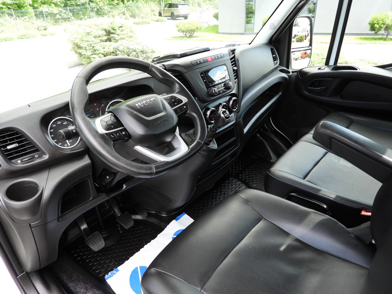 IVECO DAILY 35S16 STAKE BODY 10 PALLETS CRUISE CONTROL AIR CONDITIONING 160HP - Furgoneta caja abierta: foto 2 IVECO DAILY 35S16 STAKE BODY 10 PALLETS CRUISE CONTROL AIR CONDITIONING 160HP - Furgoneta caja abierta: foto 2