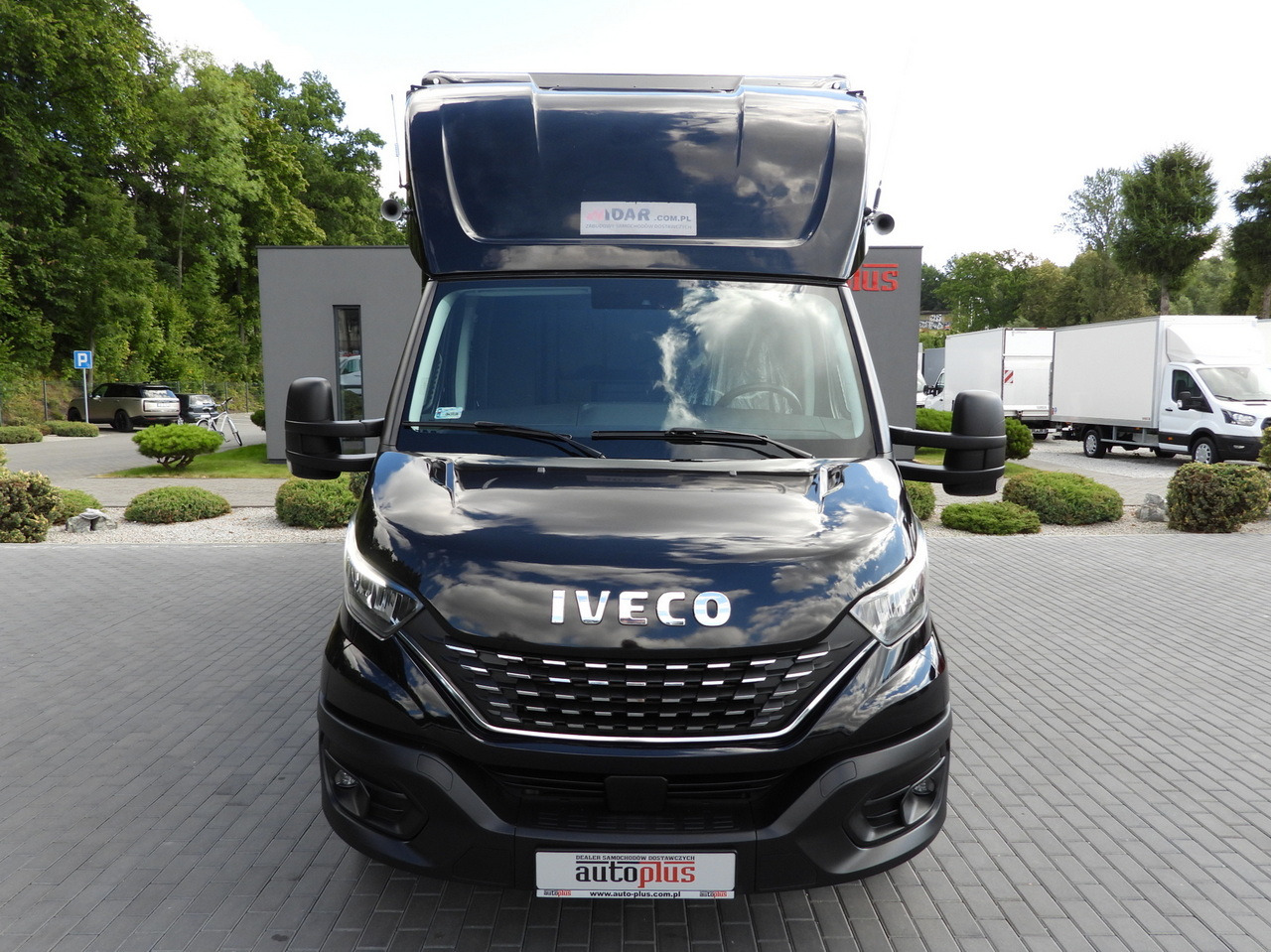 IVECO DAILY 35S18 BOX LIFT 8 PALLETS WEBASTO CRUISE CONTROL NAVIGATION LED LIGHTS PNEUMATICS AIR CONDITIONING 180HP - Furgoneta caja cerrada: foto 5 IVECO DAILY 35S18 BOX LIFT 8 PALLETS WEBASTO CRUISE CONTROL NAVIGATION LED LIGHTS PNEUMATICS AIR CONDITIONING 180HP - Furgoneta caja cerrada: foto 5