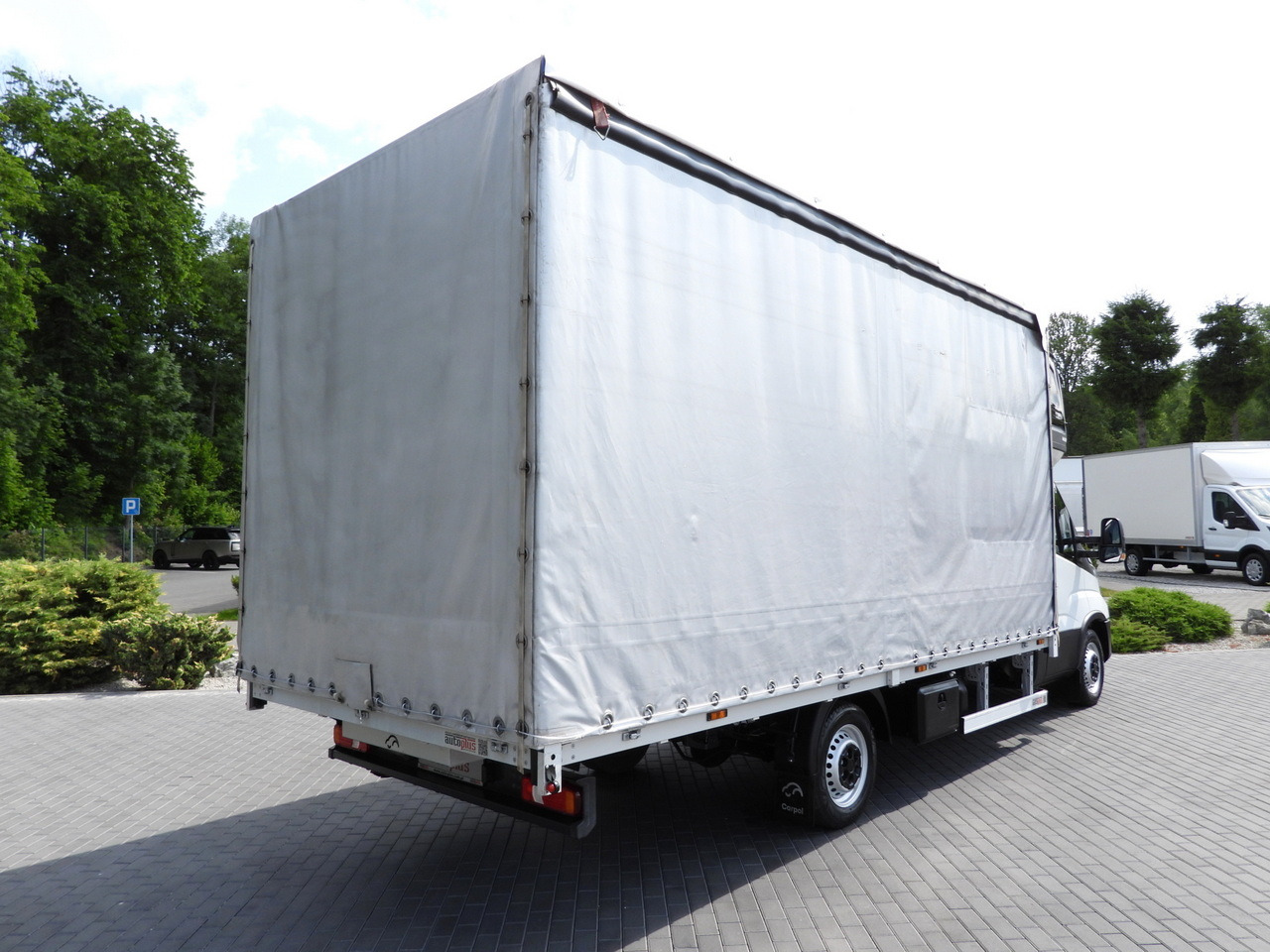 IVECO DAILY 35S18 TARPAULIN 10 PALLETS CRUISE CONTROL LED LIGHTS AIR CONDITIONING 180HP - Furgoneta con lona: foto 3 IVECO DAILY 35S18 TARPAULIN 10 PALLETS CRUISE CONTROL LED LIGHTS AIR CONDITIONING 180HP - Furgoneta con lona: foto 3