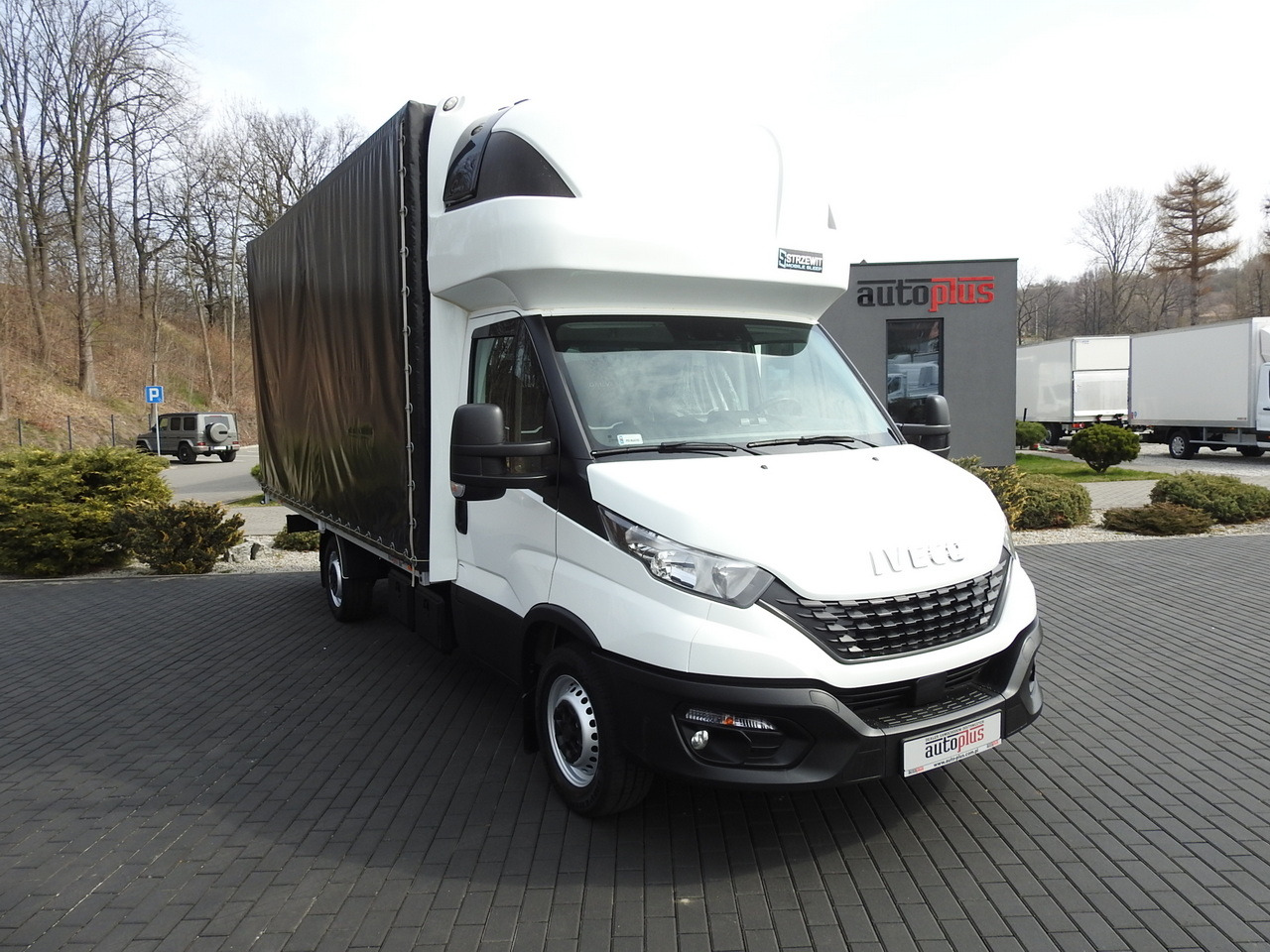 IVECO DAILY  35S18 TARPAULIN 10 PALLETS WEBASTO CRUISE CONTROL AIR CONDITIONING  180HP - Furgoneta con lona: foto 1 IVECO DAILY  35S18 TARPAULIN 10 PALLETS WEBASTO CRUISE CONTROL AIR CONDITIONING  180HP - Furgoneta con lona: foto 1