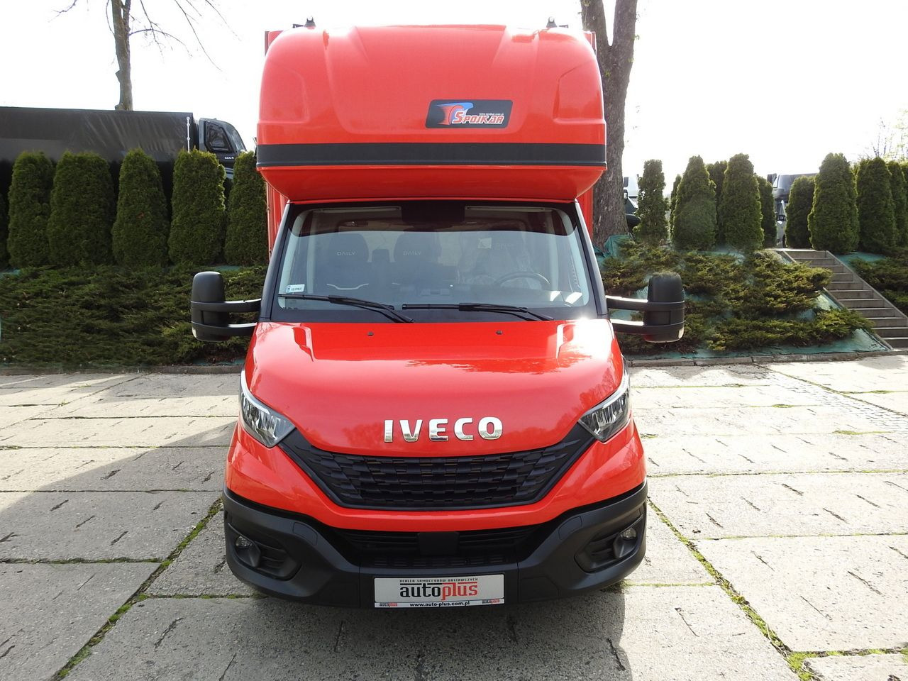 IVECO DAILY 35S18 TARPAULIN 10 PALLETS WEBASTO CRUISE CONTROL LED LIGHTS AIR CONDITIONING 180HP - Furgoneta con lona: foto 5 IVECO DAILY 35S18 TARPAULIN 10 PALLETS WEBASTO CRUISE CONTROL LED LIGHTS AIR CONDITIONING 180HP - Furgoneta con lona: foto 5
