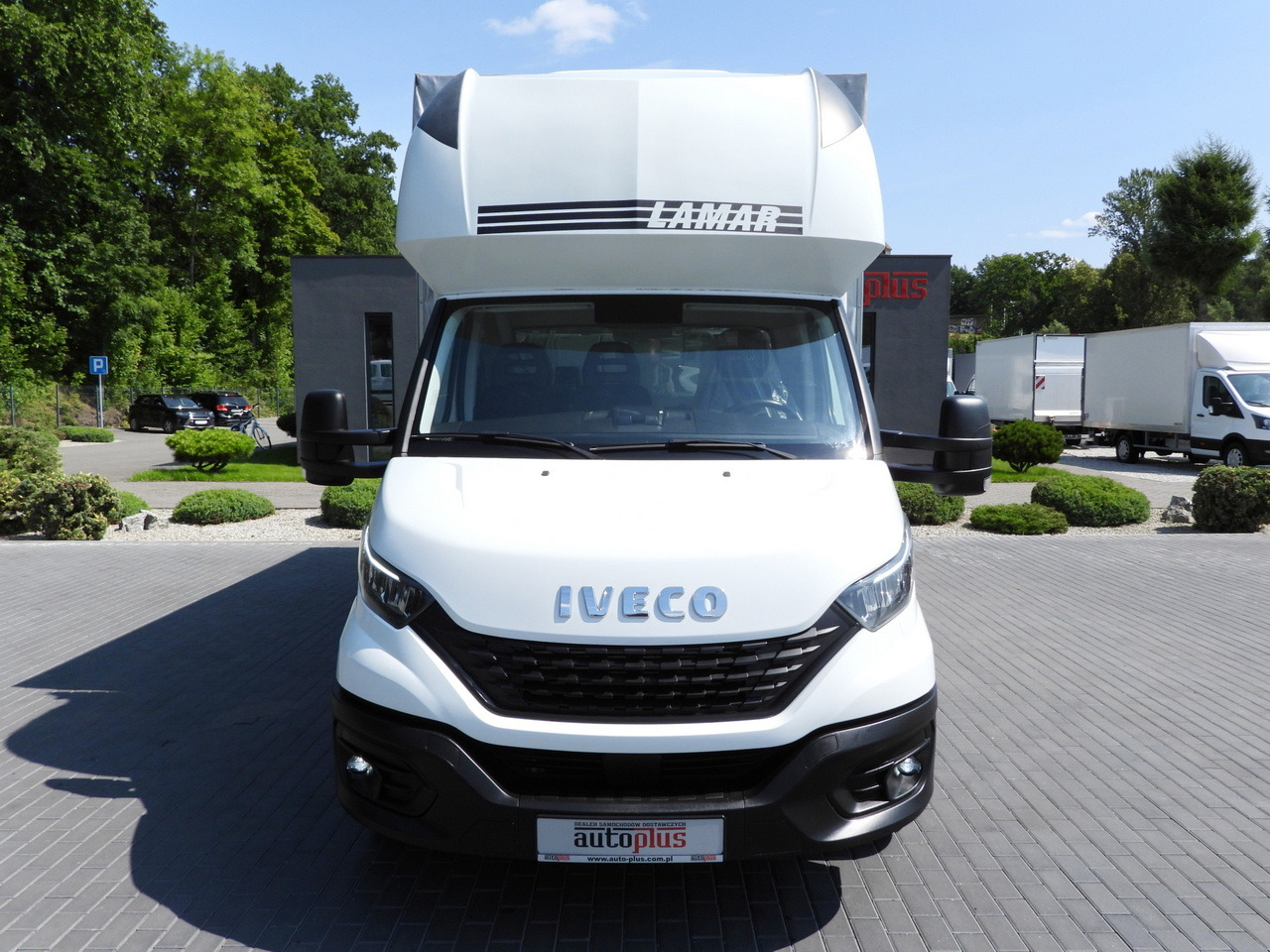 IVECO DAILY 35S18 TARPAULIN 10 PALLETS WEBASTO CRUISE CONTROL LED LIGHTS PNEUMATICS AIR CONDITIONING  180HP - Furgoneta con lona: foto 5 IVECO DAILY 35S18 TARPAULIN 10 PALLETS WEBASTO CRUISE CONTROL LED LIGHTS PNEUMATICS AIR CONDITIONING  180HP - Furgoneta con lona: foto 5