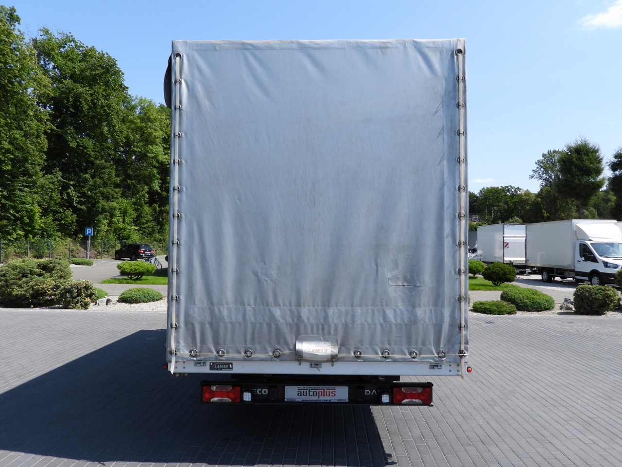 Furgoneta con lona IVECO DAILY 35S18 TARPAULIN 10 PALLETS WEBASTO CRUISE CONTROL LED LIGHTS PNEUMATICS AIR CONDITIONING 180HP: foto 11 Furgoneta con lona IVECO DAILY 35S18 TARPAULIN 10 PALLETS WEBASTO CRUISE CONTROL LED LIGHTS PNEUMATICS AIR CONDITIONING 180HP: foto 11