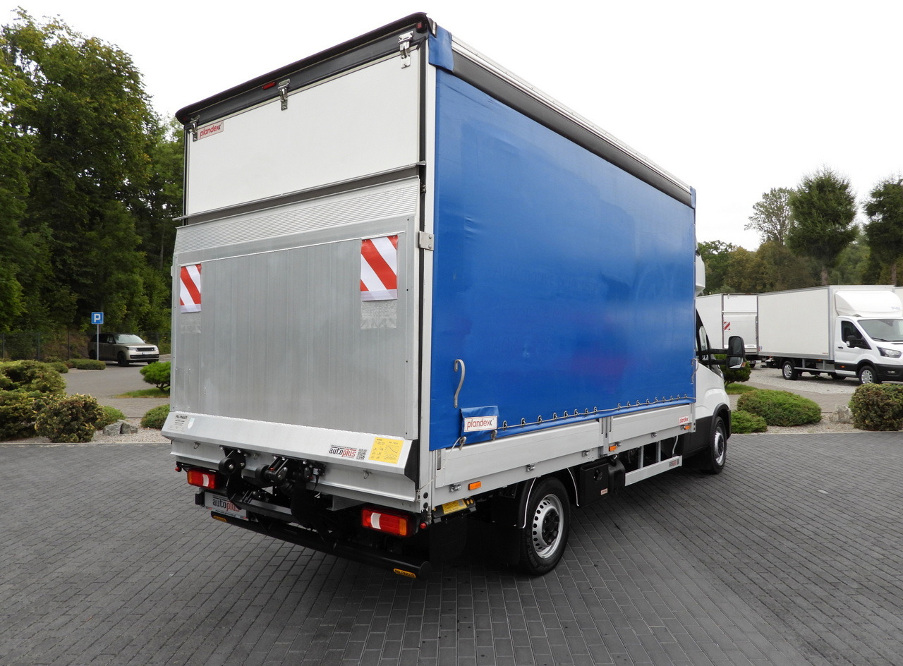 IVECO DAILY 35S18 TARPAULIN LIFT 8 PALLETS WEBASTO CRUISE CONTROL LED LIGHTS AIR CONDITIONING  180HP - Furgoneta con lona: foto 3 IVECO DAILY 35S18 TARPAULIN LIFT 8 PALLETS WEBASTO CRUISE CONTROL LED LIGHTS AIR CONDITIONING  180HP - Furgoneta con lona: foto 3