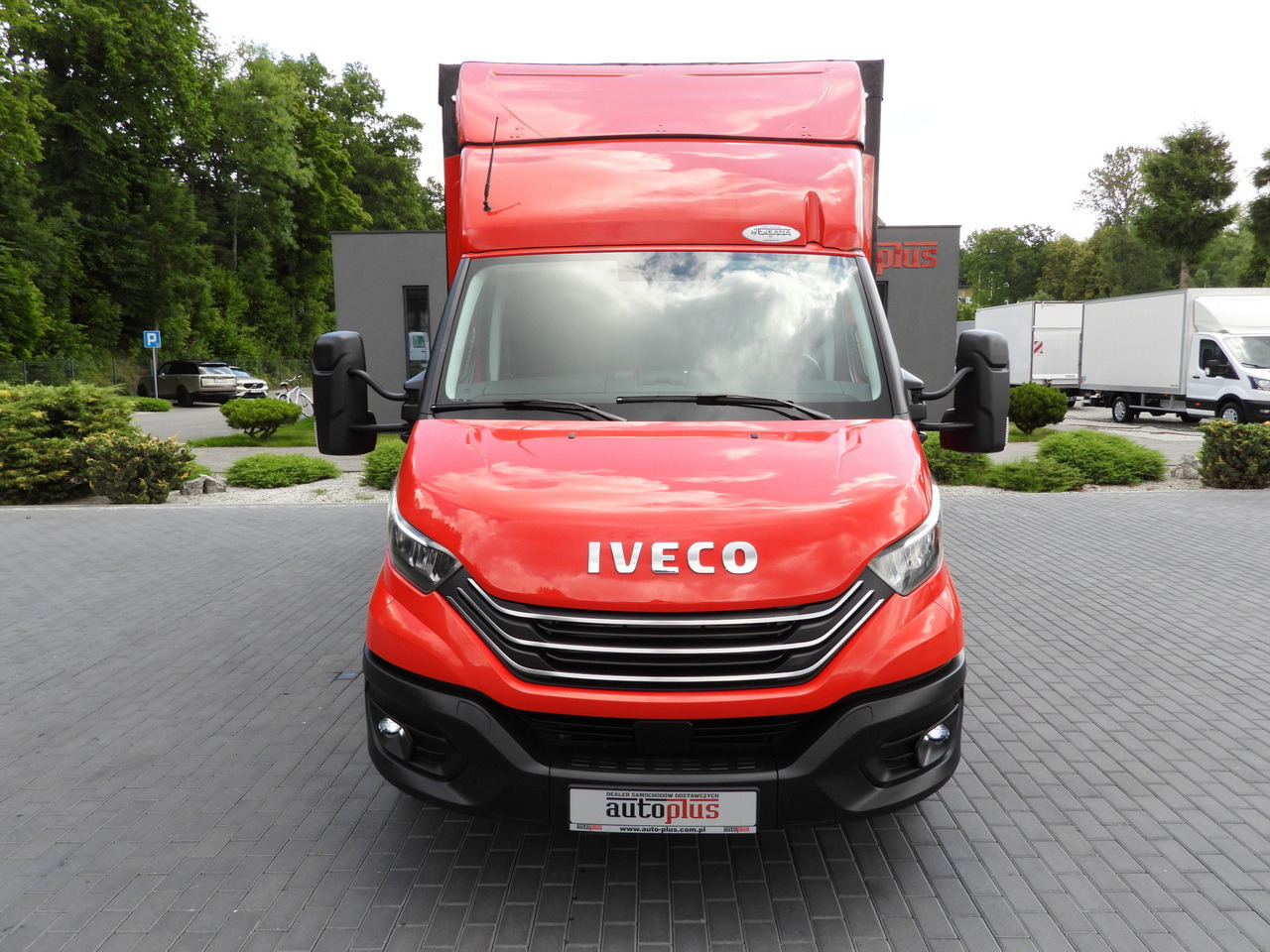 IVECO DAILY 35S21 TARPAULIN 10 PALLETS WEBASTO CRUISE CONTROL NAVIGATION LED LIGHTS PNEUMATICS AUTOMATIC TRANSMISSION HI-MATIC AIR CONDITIONING 210HP - Furgoneta con lona: foto 5 IVECO DAILY 35S21 TARPAULIN 10 PALLETS WEBASTO CRUISE CONTROL NAVIGATION LED LIGHTS PNEUMATICS AUTOMATIC TRANSMISSION HI-MATIC AIR CONDITIONING 210HP - Furgoneta con lona: foto 5
