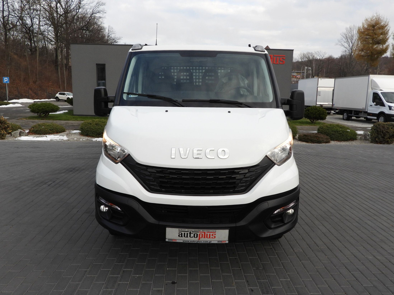 IVECO DAILY 50C16 THREE-WAY TIPPER DOUBLE CABIN DOKA 6 SEATS CRUISE CONTROL PNEUMATICS TWIN WHEELS AIR CONDITIONING 160HP - Furgoneta basculante: foto 5 IVECO DAILY 50C16 THREE-WAY TIPPER DOUBLE CABIN DOKA 6 SEATS CRUISE CONTROL PNEUMATICS TWIN WHEELS AIR CONDITIONING 160HP - Furgoneta basculante: foto 5