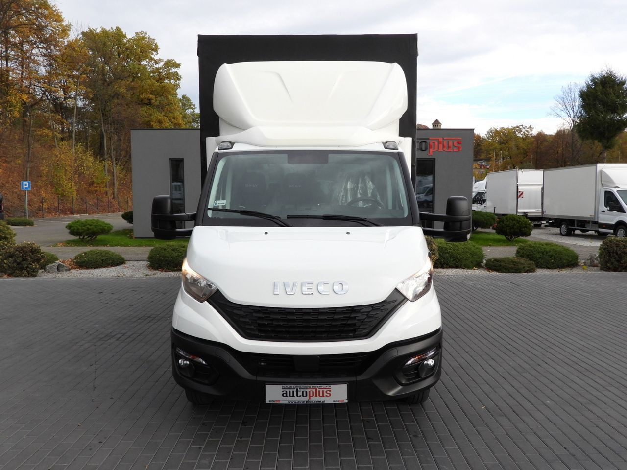 IVECO DAILY 50C17 TARPAULIN 10 PALLETS CRUISE CONTROL PNEUMATICS TWIN WHEELS AIR CONDITIONING  180HP - Furgoneta con lona: foto 5 IVECO DAILY 50C17 TARPAULIN 10 PALLETS CRUISE CONTROL PNEUMATICS TWIN WHEELS AIR CONDITIONING  180HP - Furgoneta con lona: foto 5
