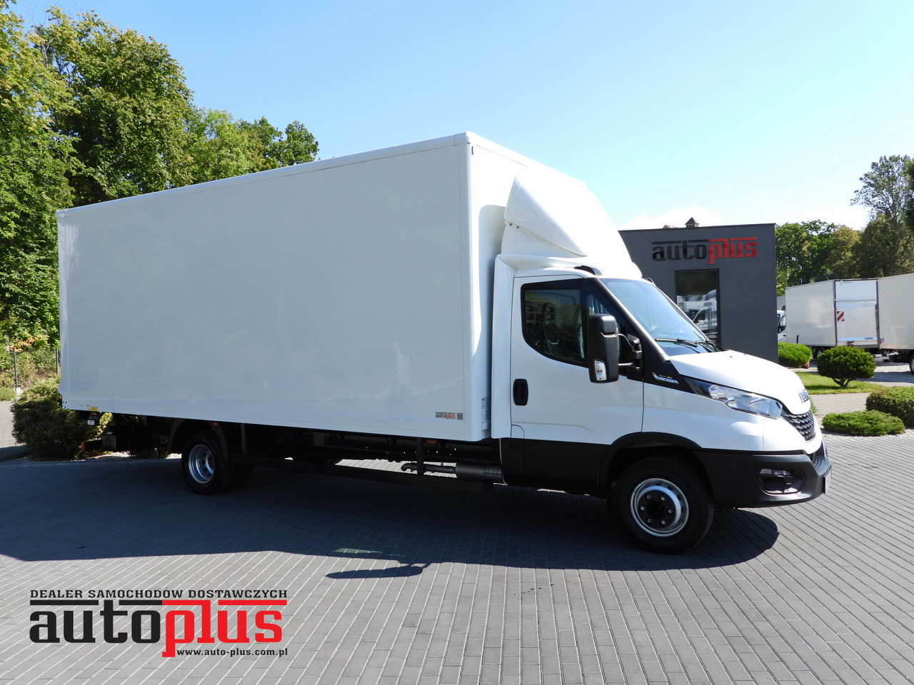 IVECO DAILY 72C18 LIFT 14 PALLETS CRUISE CONTROL PNEUMATICS AUTOMATIC TRANSMISSION HI-MATIC TWIN WHEELS AIR CONDITIONING 180HP - Furgoneta caja cerrada: foto 1 IVECO DAILY 72C18 LIFT 14 PALLETS CRUISE CONTROL PNEUMATICS AUTOMATIC TRANSMISSION HI-MATIC TWIN WHEELS AIR CONDITIONING 180HP - Furgoneta caja cerrada: foto 1