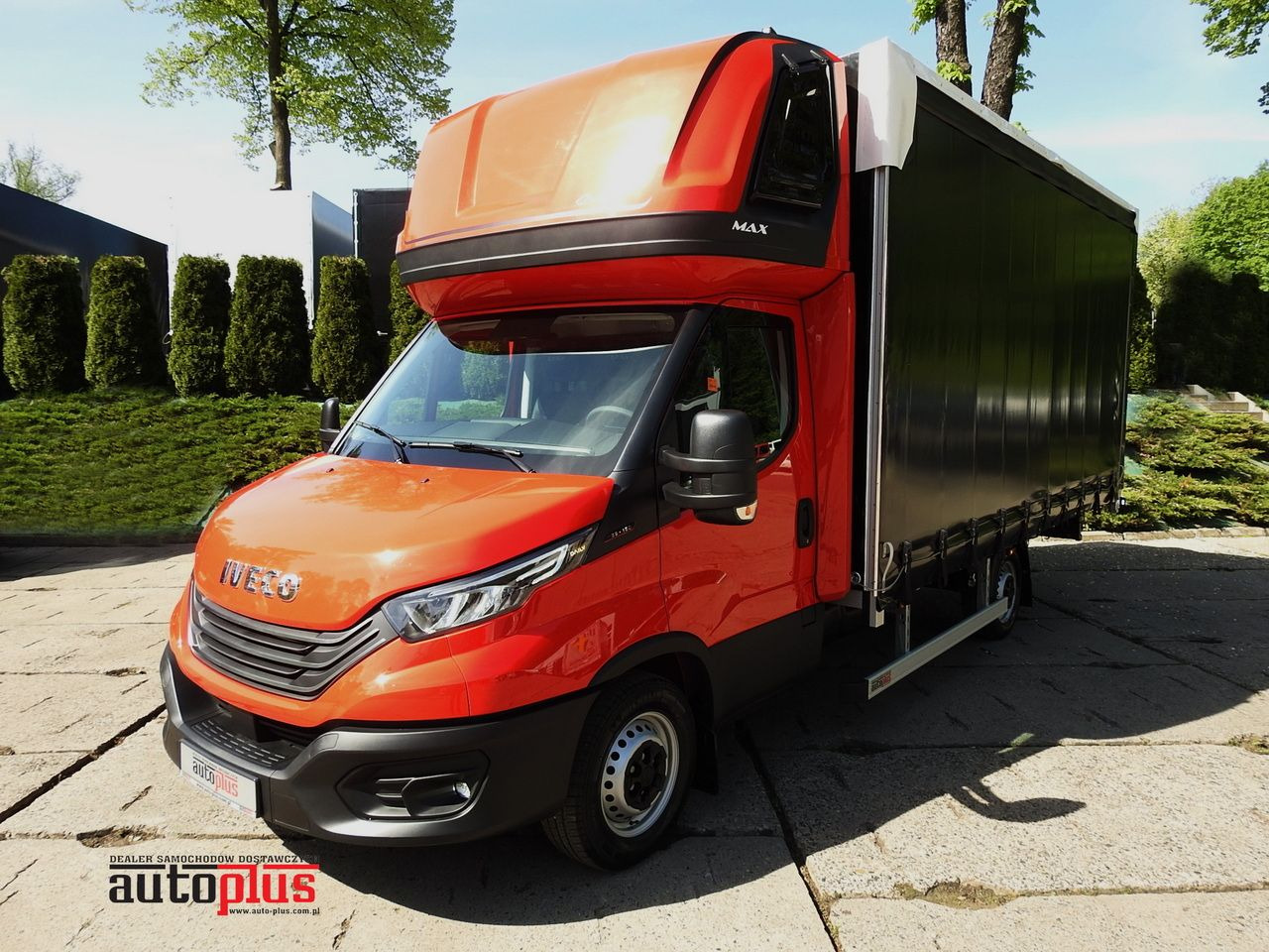 IVECO DAILY NEW TARPAULIN 10 PALLETS WEBASTO CRUISE CONTROL NAVIGATION AIR CONDITIONING LED LIGHTS  180HP - Furgoneta con lona: foto 1 IVECO DAILY NEW TARPAULIN 10 PALLETS WEBASTO CRUISE CONTROL NAVIGATION AIR CONDITIONING LED LIGHTS  180HP - Furgoneta con lona: foto 1