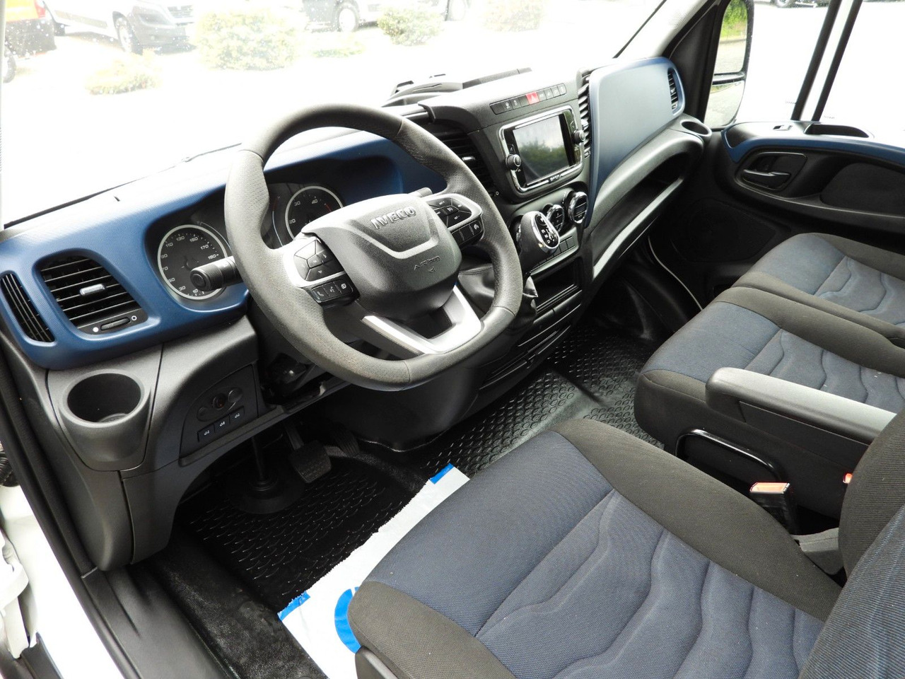 Iveco DAILY 35C21 KIPPER TEMPOMAT NAVIGATION LED - Furgoneta basculante: foto 2 Iveco DAILY 35C21 KIPPER TEMPOMAT NAVIGATION LED - Furgoneta basculante: foto 2