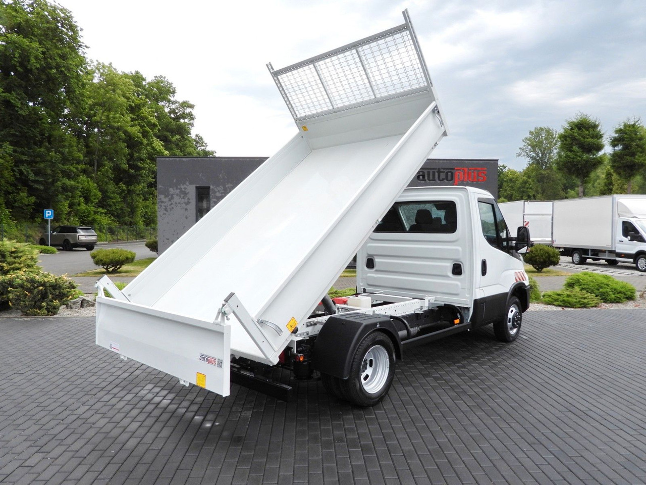Iveco DAILY 35C21 KIPPER TEMPOMAT NAVIGATION LED - Furgoneta basculante: foto 3 Iveco DAILY 35C21 KIPPER TEMPOMAT NAVIGATION LED - Furgoneta basculante: foto 3