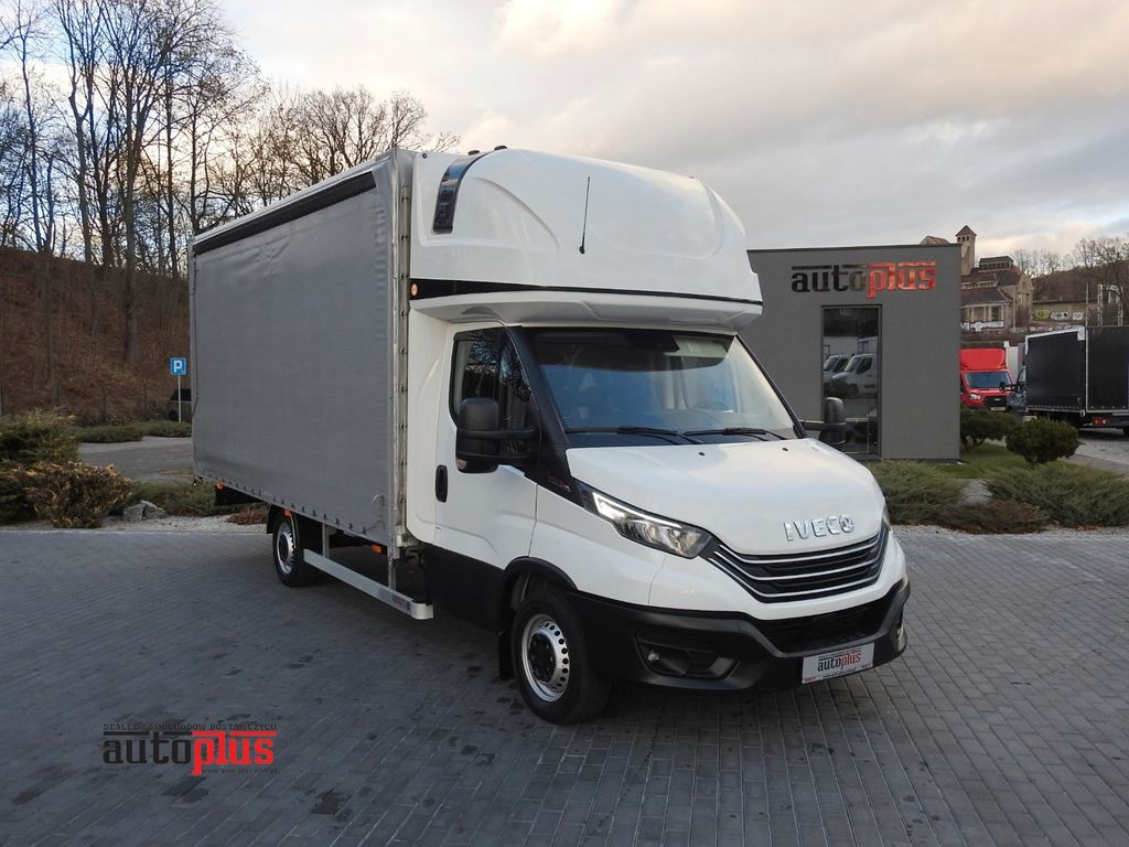 Iveco DAILY 35S18 CONNECT PRITSCHE PLANE 10 PALETTEN - Furgoneta con lona: foto 1 Iveco DAILY 35S18 CONNECT PRITSCHE PLANE 10 PALETTEN - Furgoneta con lona: foto 1