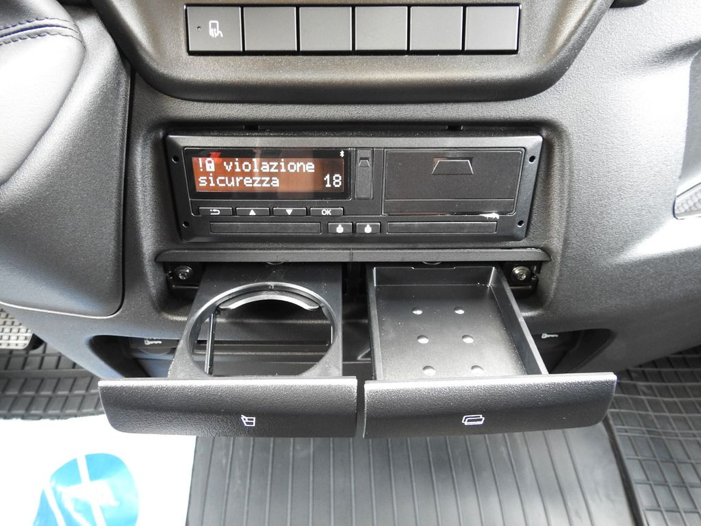 Furgoneta con lona, Furgoneta combi nuevo Iveco DAILY 35S18 NEUE PRITSCHE PLANE 8 PALETTEN  A/C: foto 25