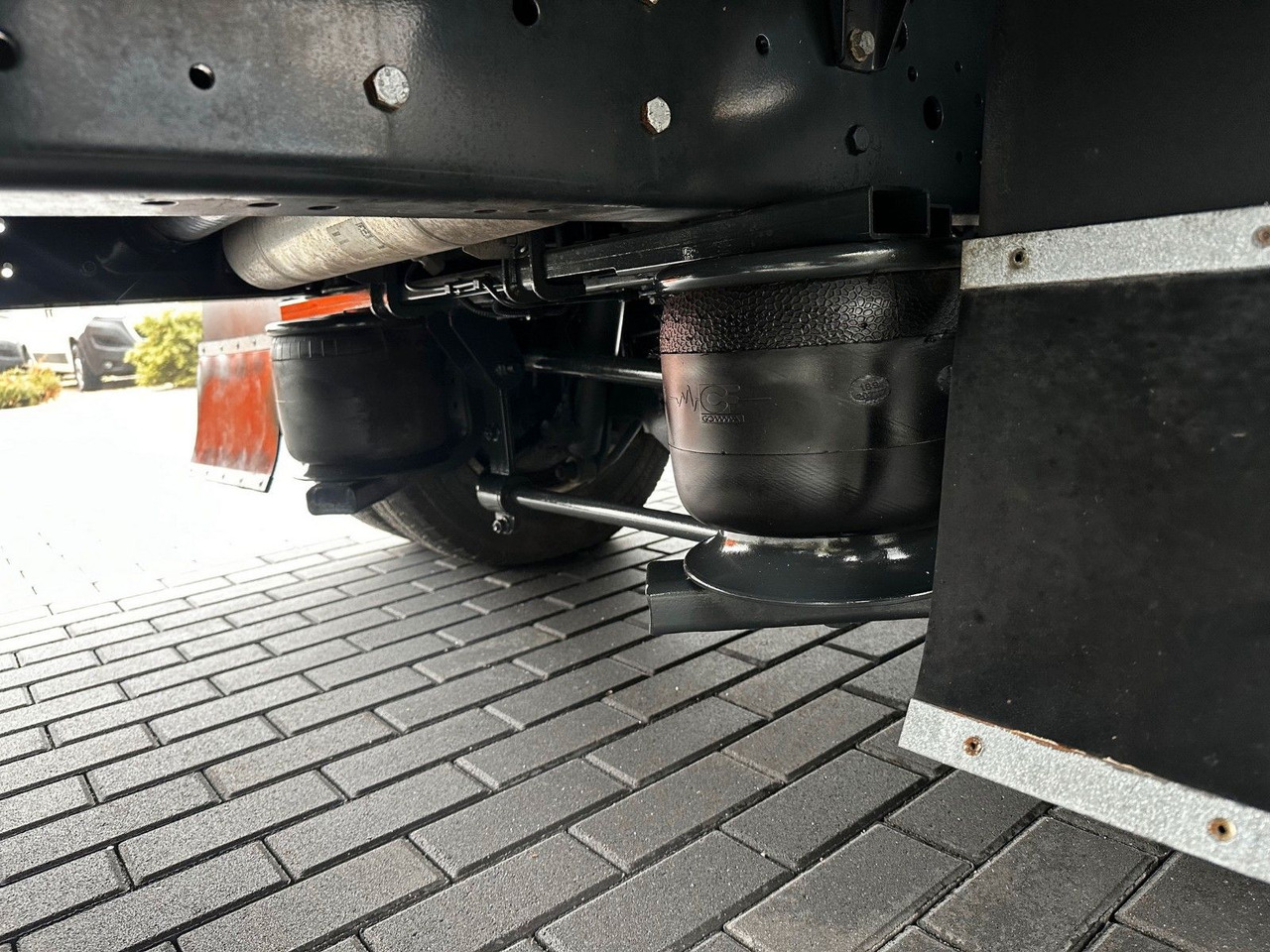 Furgoneta con lona Iveco DAILY 72C18 PRITSCHE PLANE AUFZUG 16 PALETTEN: foto 18
