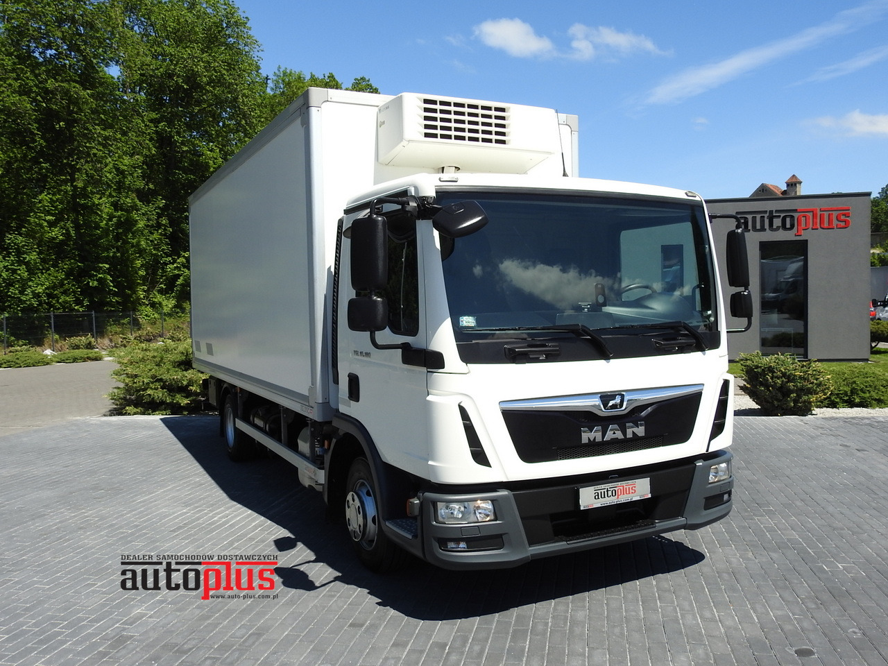 MAN TGL 10.180 REGRIGERATOR BOX -20*C 11 PALLETS POWER SUPPLY 230V AIR CONDITIONING PNEUMATICS TWIN WHEELS 180HP - Camión frigorífico: foto 1 MAN TGL 10.180 REGRIGERATOR BOX -20*C 11 PALLETS POWER SUPPLY 230V AIR CONDITIONING PNEUMATICS TWIN WHEELS 180HP - Camión frigorífico: foto 1