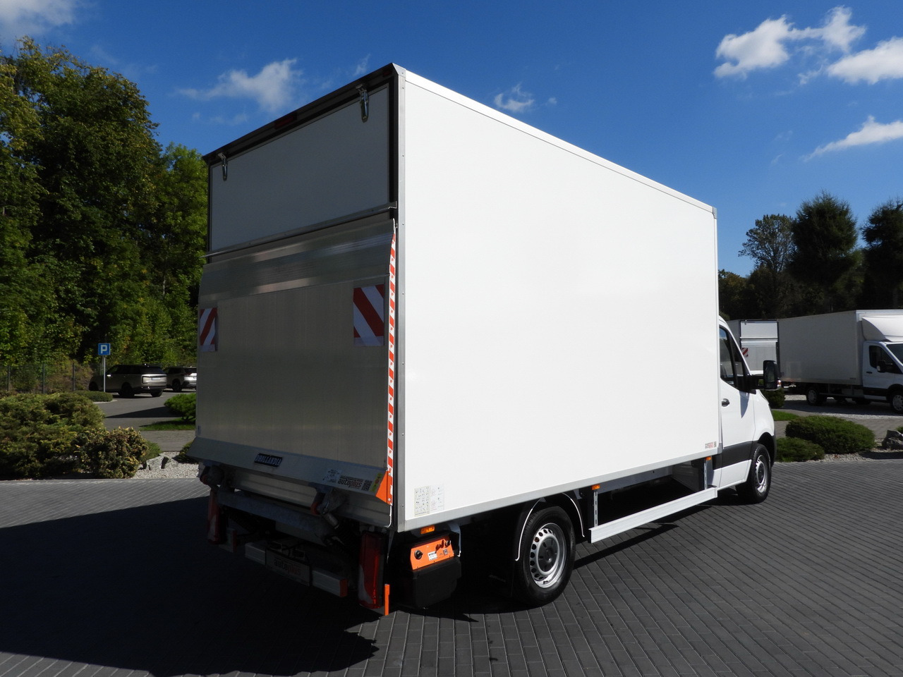 MERCEDES SPRINTER 315 BOX LIFT 8 PALLETS AIR CONDITIONING 150HP - Furgoneta frigorifica: foto 3 MERCEDES SPRINTER 315 BOX LIFT 8 PALLETS AIR CONDITIONING 150HP - Furgoneta frigorifica: foto 3