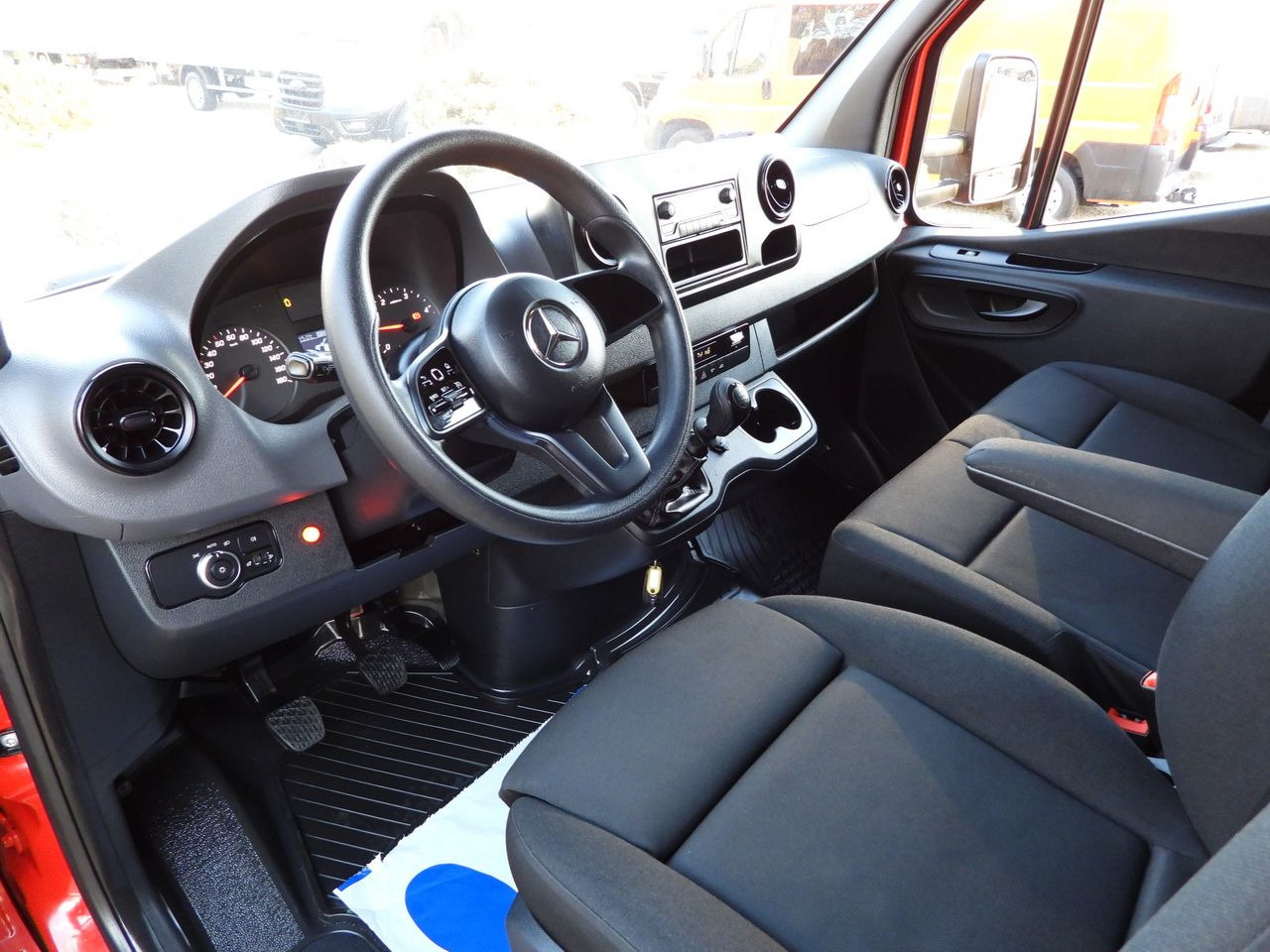 MERCEDES SPRINTER 316 TARPAULIN LIFT 8 PALLETS WEBASTO CRUISE CONTROL AIR CONDITIONING 160HP - Furgoneta con lona: foto 2 MERCEDES SPRINTER 316 TARPAULIN LIFT 8 PALLETS WEBASTO CRUISE CONTROL AIR CONDITIONING 160HP - Furgoneta con lona: foto 2