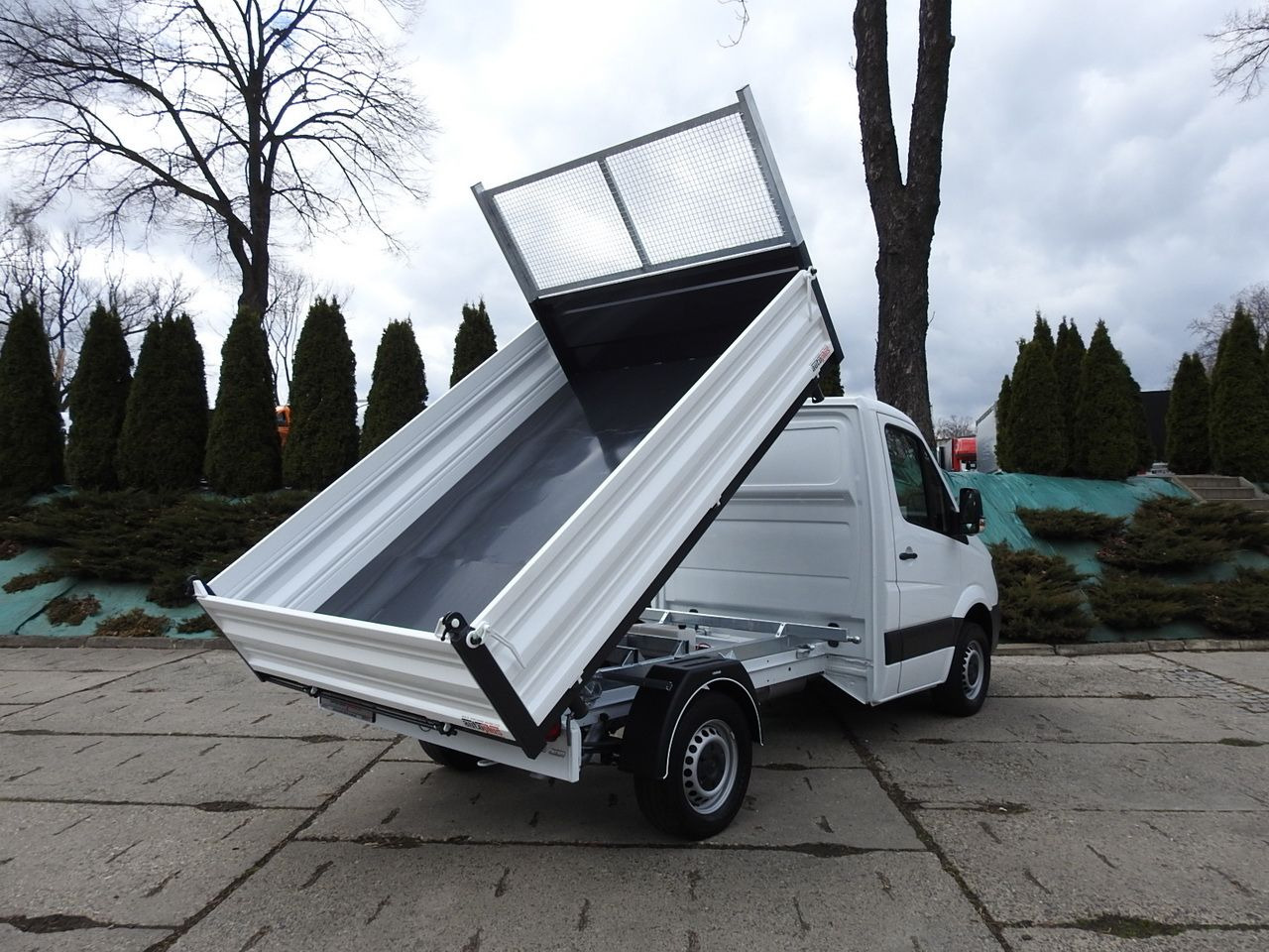 MERCEDES SPRINTER 316 THREE-WAY TIPPER  CRUISE CONTROL AUTOMATIC TRANSMISSION  AIR CONDITIONING  160HP - Furgoneta basculante: foto 3 MERCEDES SPRINTER 316 THREE-WAY TIPPER  CRUISE CONTROL AUTOMATIC TRANSMISSION  AIR CONDITIONING  160HP - Furgoneta basculante: foto 3