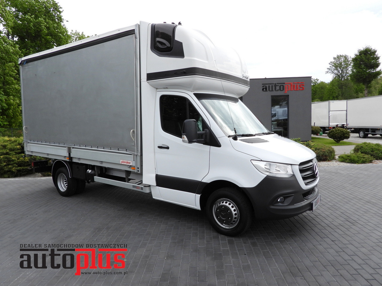 MERCEDES SPRINTER 519 TARPAULIN 8 PALLETS WEBASTO CRUISE CONTROL TWIN WHEELS AIR CONDITIONING 190HP - Furgoneta con lona: foto 1 MERCEDES SPRINTER 519 TARPAULIN 8 PALLETS WEBASTO CRUISE CONTROL TWIN WHEELS AIR CONDITIONING 190HP - Furgoneta con lona: foto 1