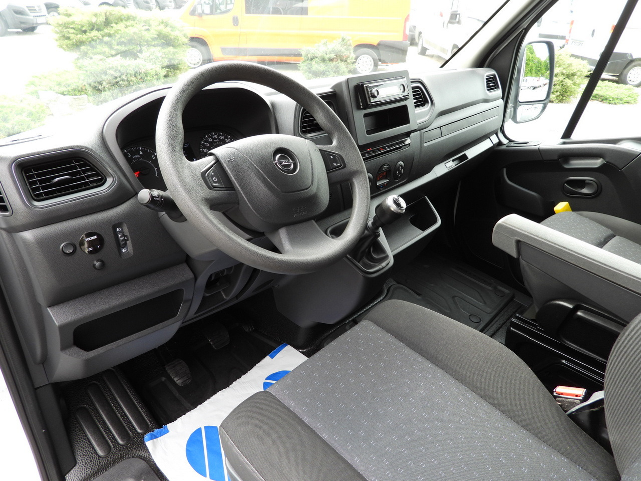 OPEL MOVANO TARPAULIN 10 PALLETS WEBASTO CRUISE CONTROL AIR CONDITIONING LED LIGHTS PNEUMATICS 165HP - Furgoneta con lona: foto 2 OPEL MOVANO TARPAULIN 10 PALLETS WEBASTO CRUISE CONTROL AIR CONDITIONING LED LIGHTS PNEUMATICS 165HP - Furgoneta con lona: foto 2