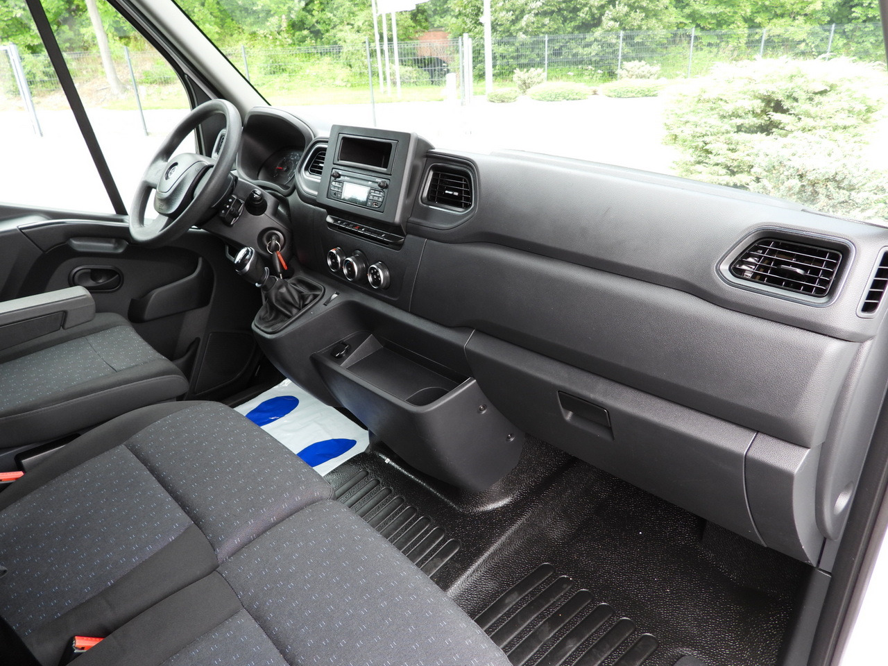 Furgoneta basculante OPEL MOVANO TIPPER DOUBLE CABIN DOKA 7 SEATS LED LIGHTS TWIN WHEELS AIR CONDITIONING  145HP: foto 36