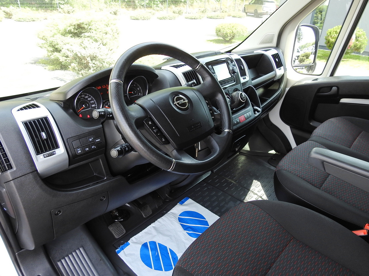 OPEL MOVANO VAN CRUISE CONTROL AIR CONDITIONING 140HP - Furgón: foto 2 OPEL MOVANO VAN CRUISE CONTROL AIR CONDITIONING 140HP - Furgón: foto 2