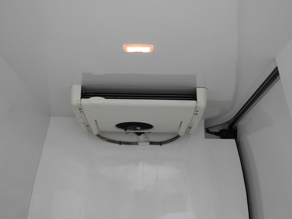 Furgoneta frigorifica Opel MOVANO KÜHLKASTENWAGEN 0*C TEMPOMAT NAVIGATION: foto 18