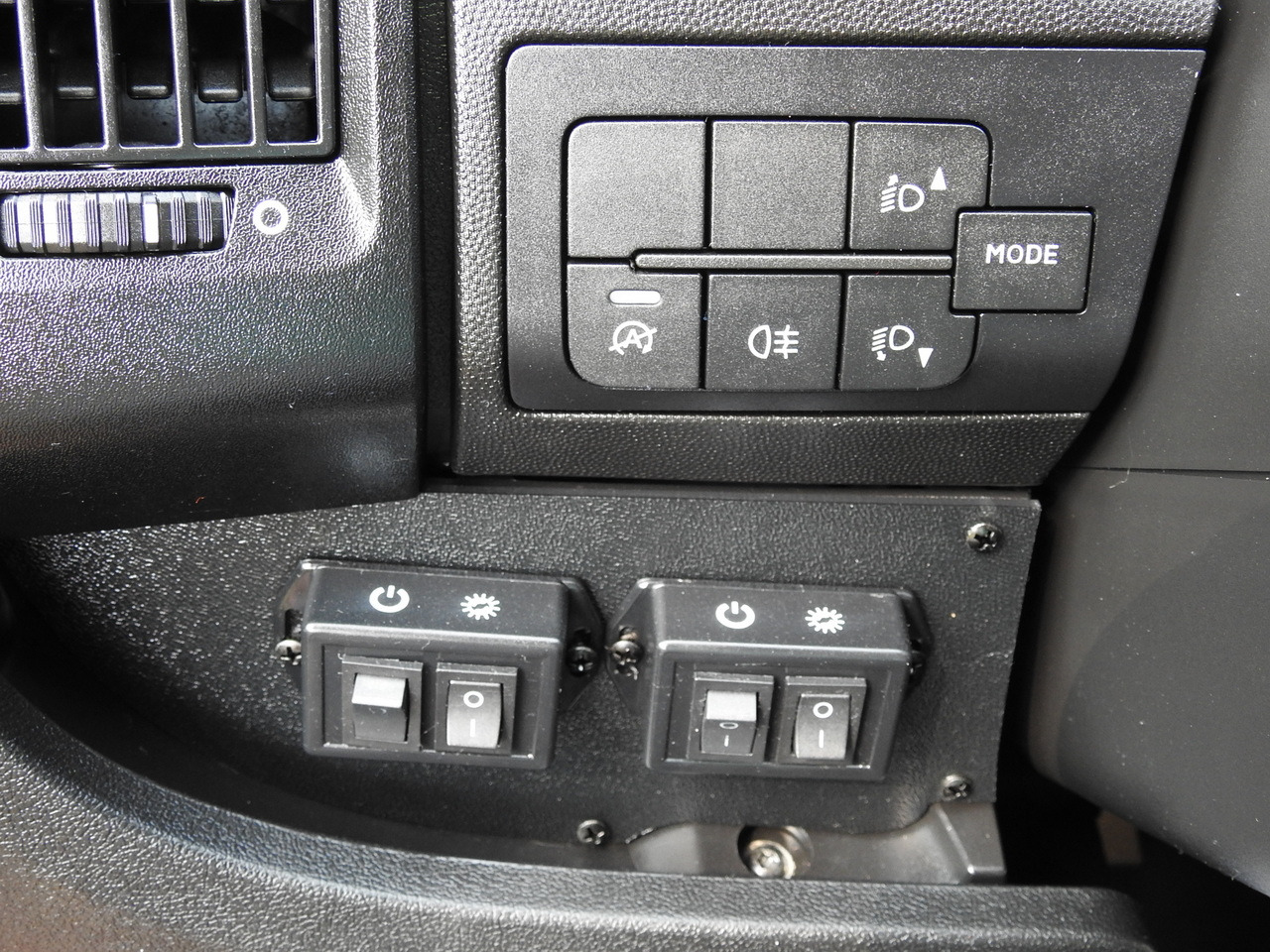 Furgón PEUGEOT BOXER BOX DELIVERY VAN 7 SEATS AIR CONDITIONING  120HP: foto 28