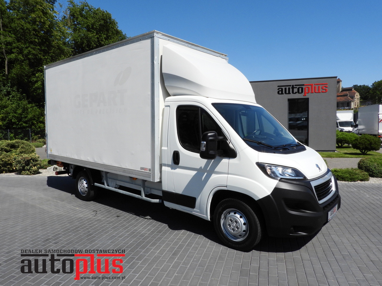 PEUGEOT BOXER BOX LIFT 8 PALLETS CRUISE CONTROL AIR CONDITIONING 130HP - Furgoneta caja cerrada: foto 1 PEUGEOT BOXER BOX LIFT 8 PALLETS CRUISE CONTROL AIR CONDITIONING 130HP - Furgoneta caja cerrada: foto 1