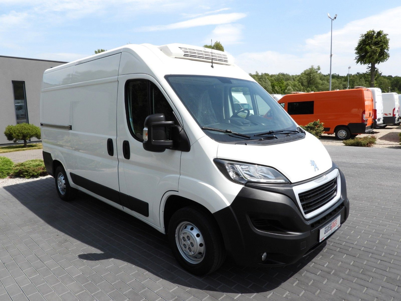 Peugeot BOXER KÜHLKASTENWAGEN -10*C TEMPOMAT - Furgoneta frigorifica: foto 4 Peugeot BOXER KÜHLKASTENWAGEN -10*C TEMPOMAT - Furgoneta frigorifica: foto 4