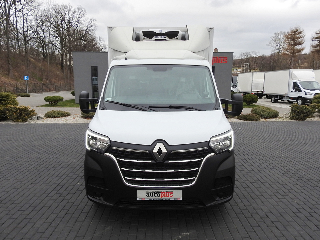 RENAULT MASTER REGRIGERATOR BOX 0*C LED LIGHTS AIR CONDITIONING 145HP - Furgoneta frigorifica: foto 5 RENAULT MASTER REGRIGERATOR BOX 0*C LED LIGHTS AIR CONDITIONING 145HP - Furgoneta frigorifica: foto 5