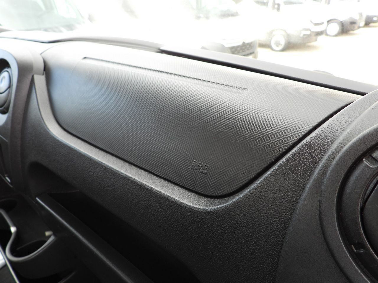 Furgoneta caja abierta RENAULT MASTER STAKE BODY CRUISE CONTROL NAVIGATION TWIN WHEELS AIR CONDITIONING 130HP: foto 37 Furgoneta caja abierta RENAULT MASTER STAKE BODY CRUISE CONTROL NAVIGATION TWIN WHEELS AIR CONDITIONING 130HP: foto 37