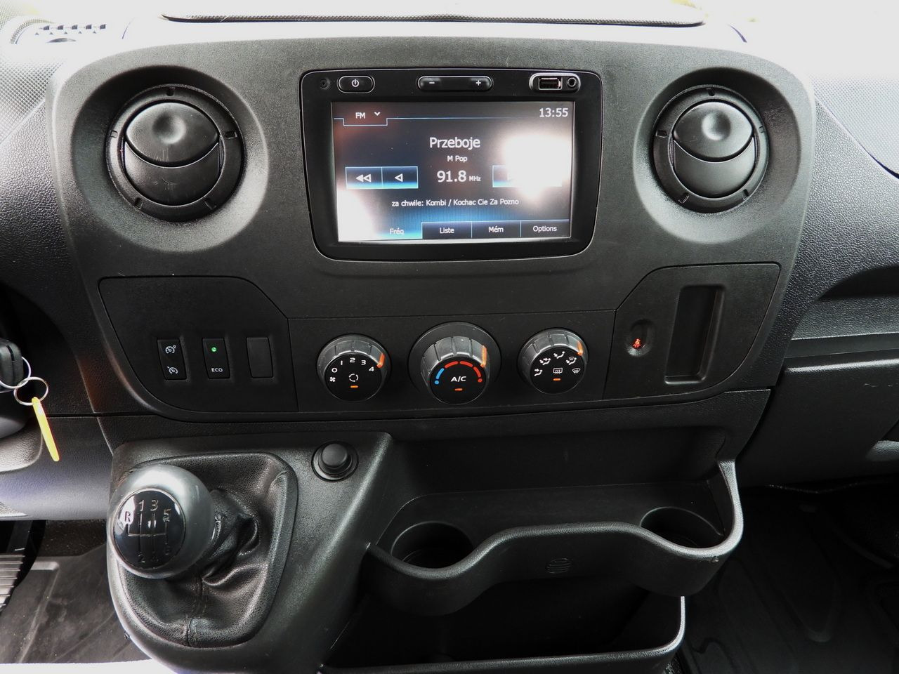 Furgoneta caja abierta RENAULT MASTER STAKE BODY CRUISE CONTROL NAVIGATION TWIN WHEELS AIR CONDITIONING 130HP: foto 29 Furgoneta caja abierta RENAULT MASTER STAKE BODY CRUISE CONTROL NAVIGATION TWIN WHEELS AIR CONDITIONING 130HP: foto 29