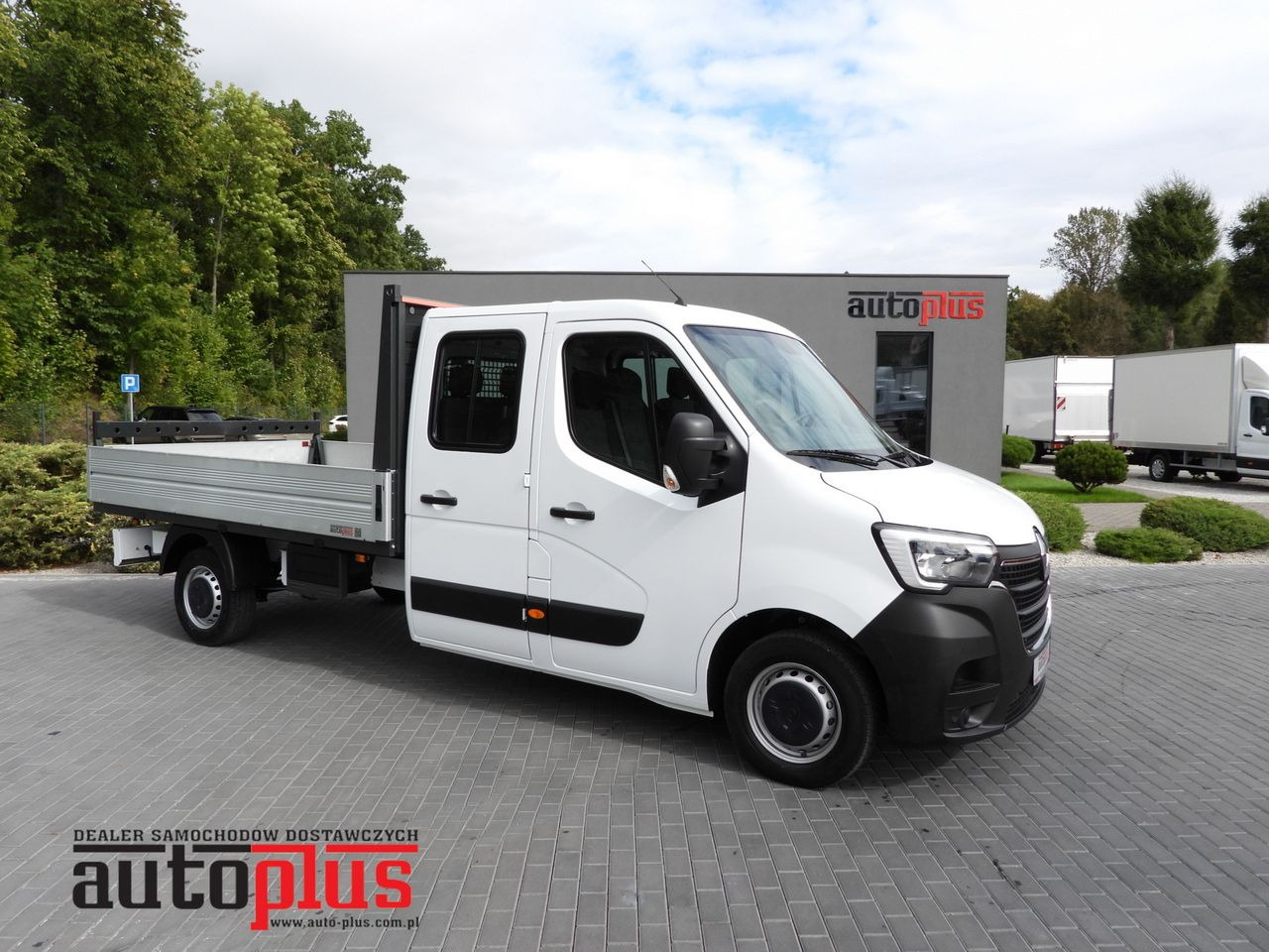 RENAULT MASTER STAKE BODY DOUBLE CABIN DOKA 7 SEATS LED LIGHTS AIR CONDITIONING 145HP - Furgoneta caja abierta: foto 1 RENAULT MASTER STAKE BODY DOUBLE CABIN DOKA 7 SEATS LED LIGHTS AIR CONDITIONING 145HP - Furgoneta caja abierta: foto 1