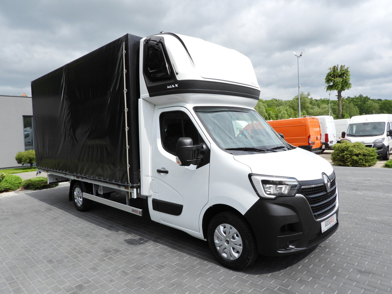 RENAULT MASTER TARPAULIN 10 PALLETS CRUISE CONTROL LED LIGHTS AIR CONDITIONING 165HP - Furgoneta con lona: foto 4 RENAULT MASTER TARPAULIN 10 PALLETS CRUISE CONTROL LED LIGHTS AIR CONDITIONING 165HP - Furgoneta con lona: foto 4