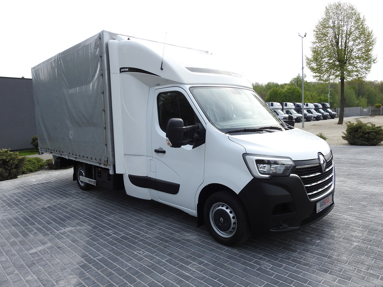 RENAULT MASTER TARPAULIN 10 PALLETS WEBASTO CRUISE CONTROL AIR CONDITIONING LED LIGHTS PNEUMATICS 165HP - Furgoneta con lona: foto 4 RENAULT MASTER TARPAULIN 10 PALLETS WEBASTO CRUISE CONTROL AIR CONDITIONING LED LIGHTS PNEUMATICS 165HP - Furgoneta con lona: foto 4