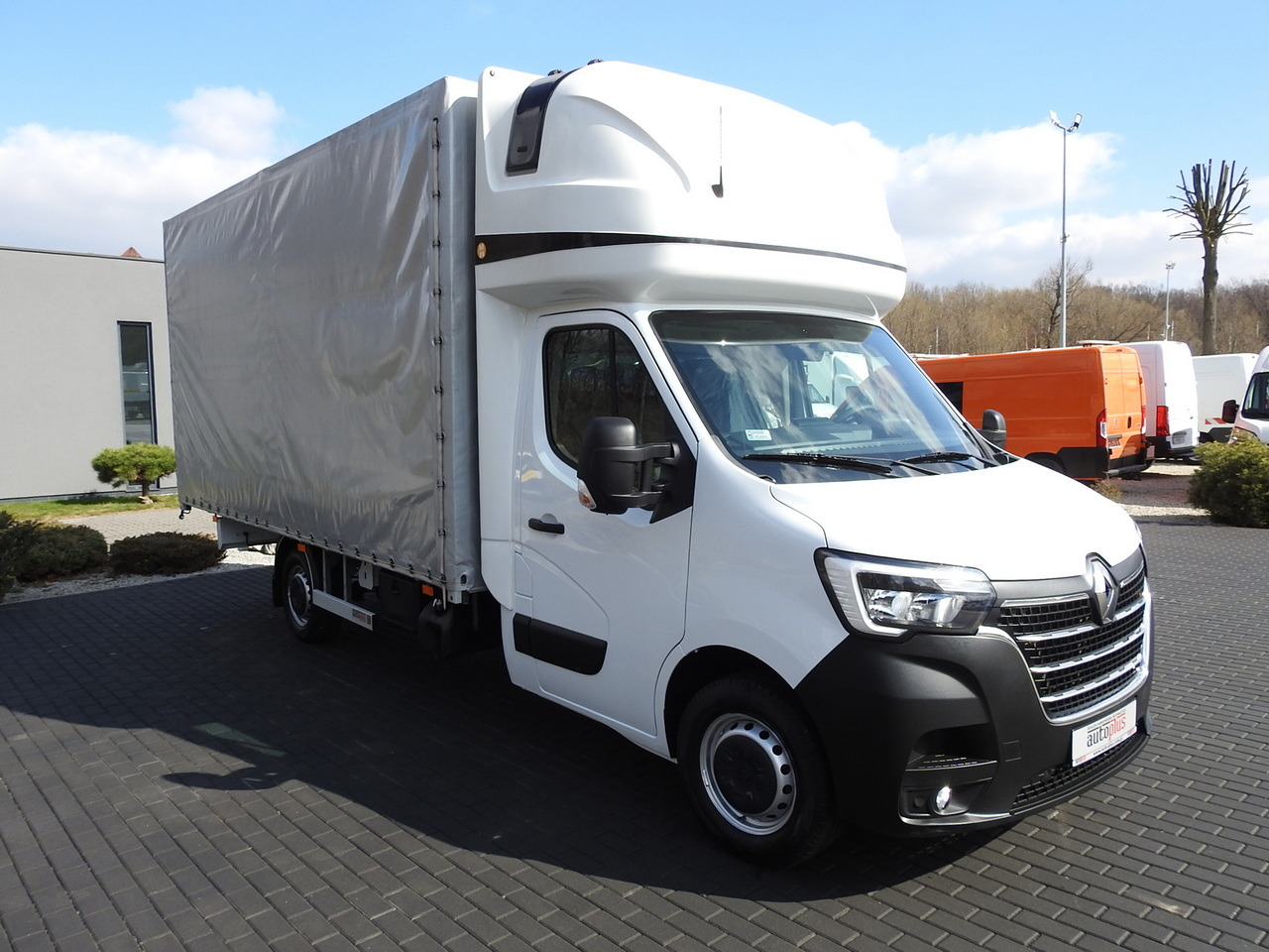 RENAULT MASTER TARPAULIN 10 PALLETS WEBASTO CRUISE CONTROL LED LIGHTS PNEUMATICS AIR CONDITIONING 165HP - Furgoneta con lona: foto 4 RENAULT MASTER TARPAULIN 10 PALLETS WEBASTO CRUISE CONTROL LED LIGHTS PNEUMATICS AIR CONDITIONING 165HP - Furgoneta con lona: foto 4