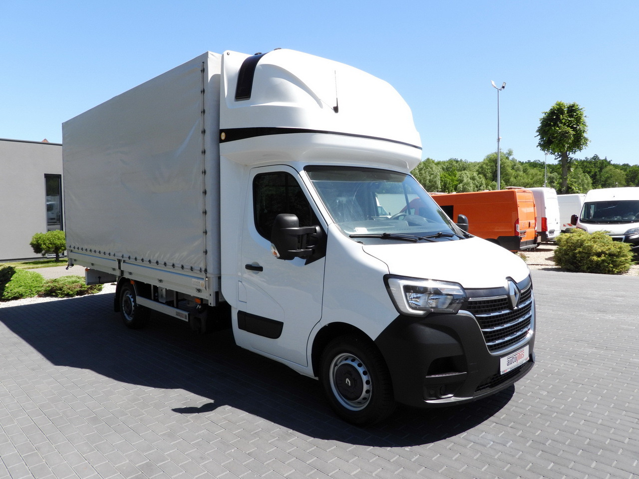 RENAULT MASTER TARPAULIN 10 PALLETS WEBASTO CRUISE CONTROL LED LIGHTS PNEUMATICS AIR CONDITIONING 165HP - Furgoneta con lona: foto 4 RENAULT MASTER TARPAULIN 10 PALLETS WEBASTO CRUISE CONTROL LED LIGHTS PNEUMATICS AIR CONDITIONING 165HP - Furgoneta con lona: foto 4