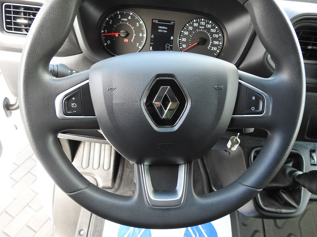 Furgoneta con lona RENAULT MASTER  TARPAULIN 10 PALLETS WEBASTO CRUISE CONTROL LED LIGHTS PNEUMATICS AIR CONDITIONING  165HP: foto 34