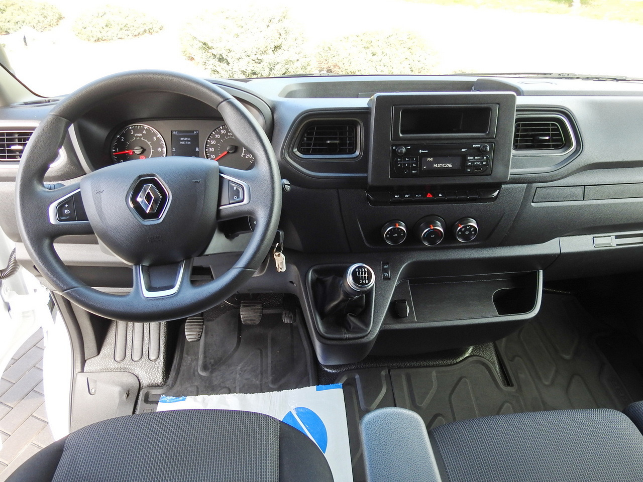 Furgoneta con lona RENAULT MASTER  TARPAULIN 10 PALLETS WEBASTO CRUISE CONTROL LED LIGHTS PNEUMATICS AIR CONDITIONING  165HP: foto 33