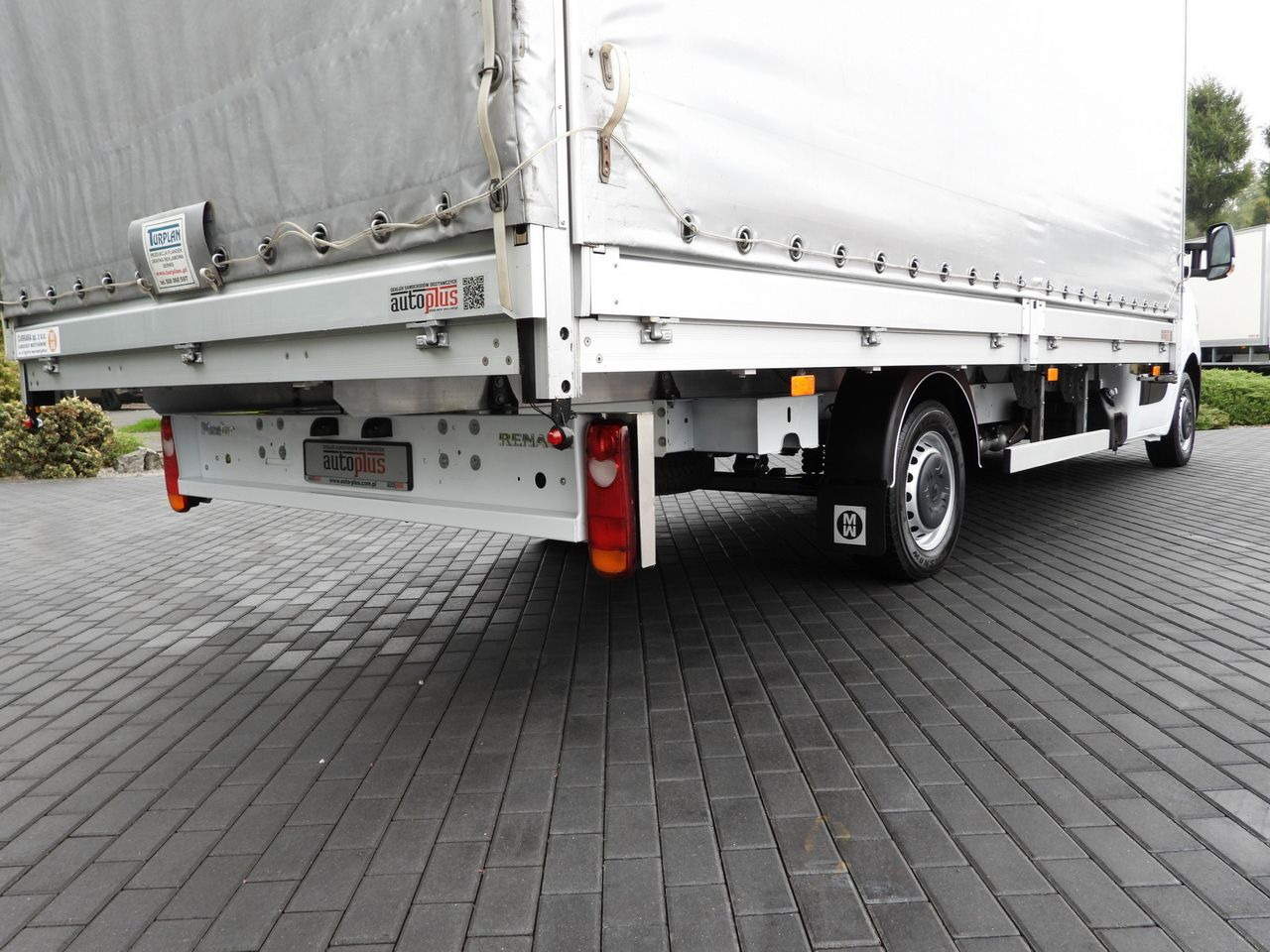 Leasing de RENAULT MASTER TARPAULIN 12 PALLETS WEBASTO CRUISE CONTROL NAVIGATION LED LIGHTS PNEUMATICS AIR CONDITIONING  165HP RENAULT MASTER TARPAULIN 12 PALLETS WEBASTO CRUISE CONTROL NAVIGATION LED LIGHTS PNEUMATICS AIR CONDITIONING  165HP: foto 24