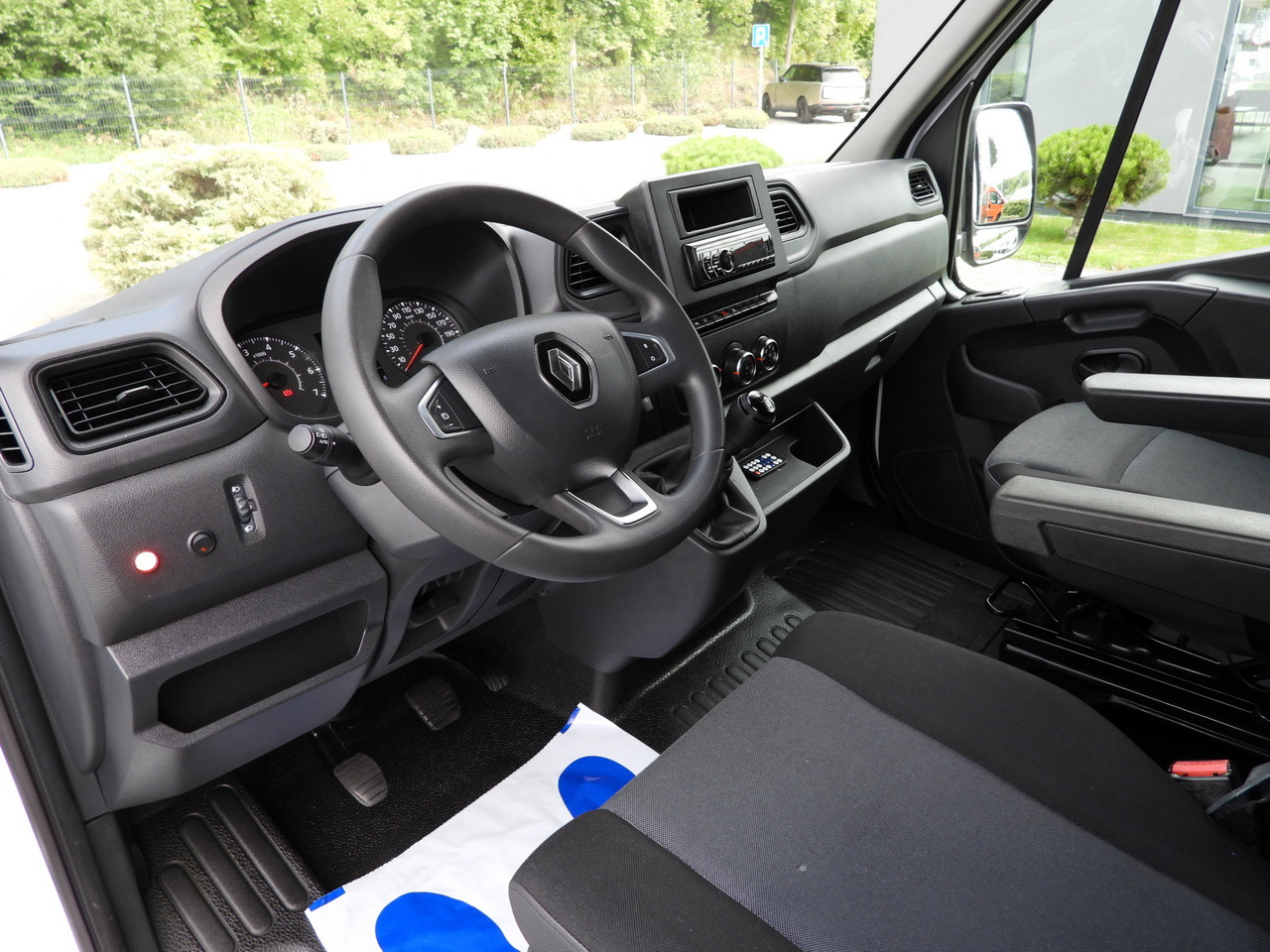 RENAULT MASTER TARPAULIN LIFT 8 PALLETS CRUISE CONTROL LED LIGHTS AIR CONDITIONING 145HP - Furgoneta con lona: foto 2 RENAULT MASTER TARPAULIN LIFT 8 PALLETS CRUISE CONTROL LED LIGHTS AIR CONDITIONING 145HP - Furgoneta con lona: foto 2