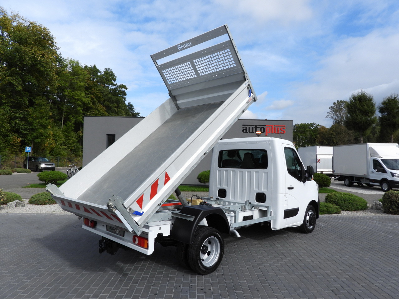 RENAULT MASTER TIPPER CRUISE CONTROL LED LIGHTS TWIN WHEELS AIR CONDITIONING 130HP - Furgoneta basculante: foto 4 RENAULT MASTER TIPPER CRUISE CONTROL LED LIGHTS TWIN WHEELS AIR CONDITIONING 130HP - Furgoneta basculante: foto 4