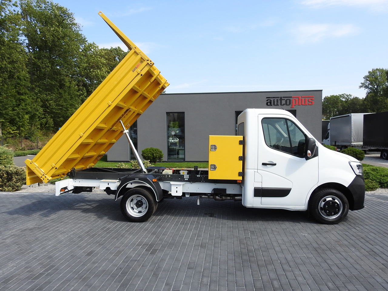 Furgoneta basculante RENAULT MASTER TIPPER CRUISE CONTROL NAVIGATION AIR CONDITIONING LED LIGHTS TWIN WHEELS LOAD WEIGHT 145HP: foto 8