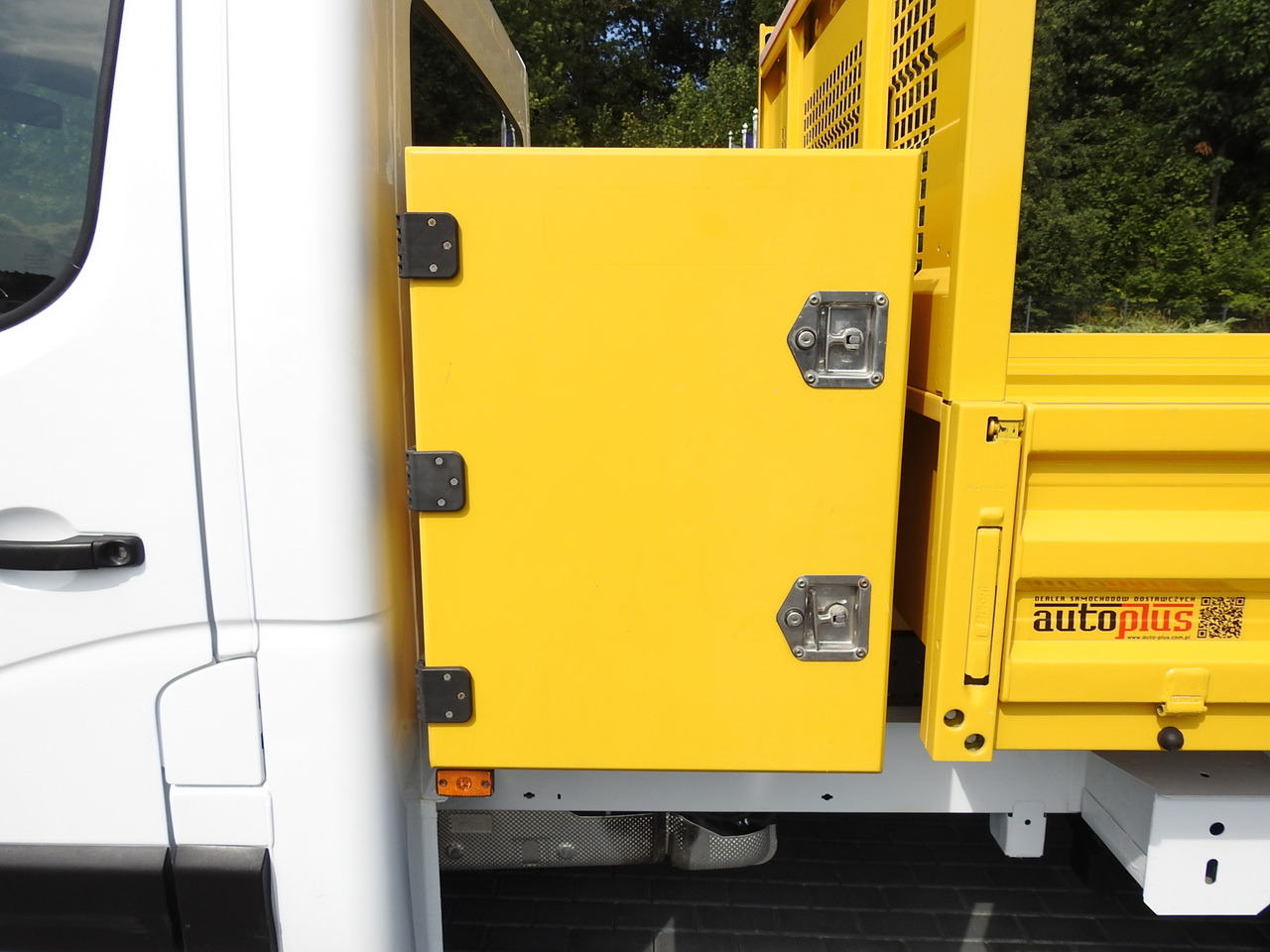 Furgoneta basculante RENAULT MASTER TIPPER CRUISE CONTROL NAVIGATION AIR CONDITIONING LED LIGHTS TWIN WHEELS LOAD WEIGHT 145HP: foto 25