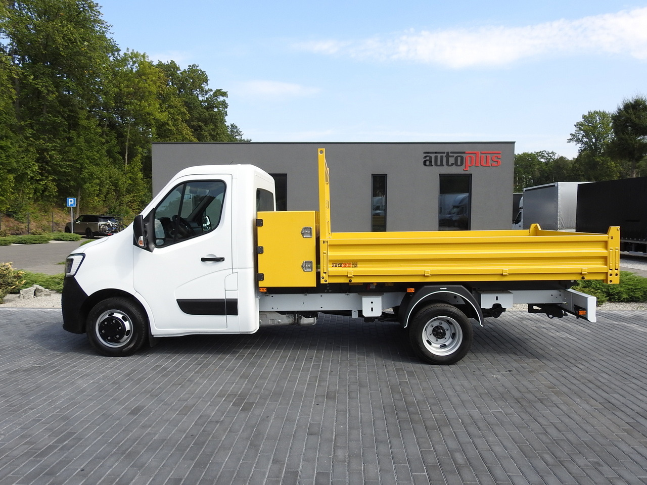 Furgoneta basculante RENAULT MASTER TIPPER CRUISE CONTROL NAVIGATION AIR CONDITIONING LED LIGHTS TWIN WHEELS LOAD WEIGHT 145HP: foto 9