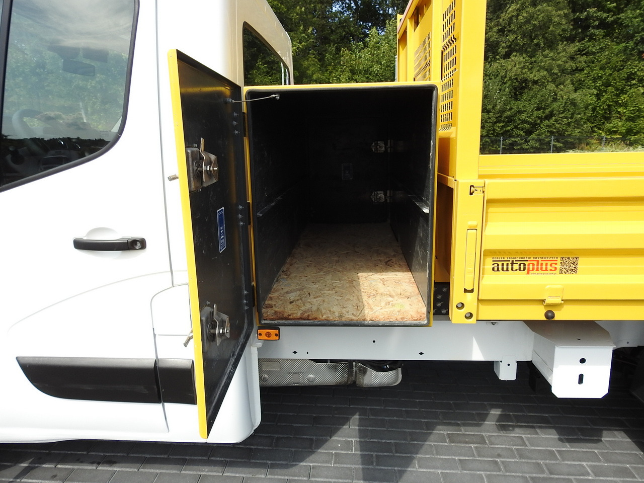 Furgoneta basculante RENAULT MASTER TIPPER CRUISE CONTROL NAVIGATION AIR CONDITIONING LED LIGHTS TWIN WHEELS LOAD WEIGHT 145HP: foto 26